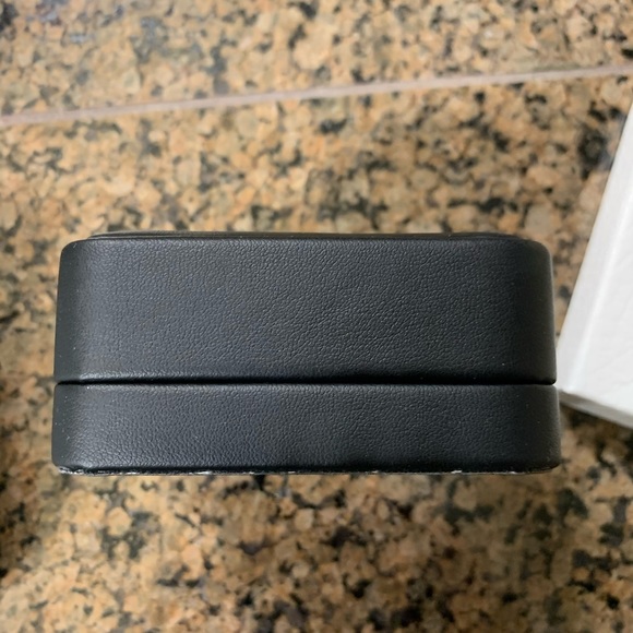 SUE GRAGG . 💍👑. Luxury Jewelry box - Picture 3 of 8